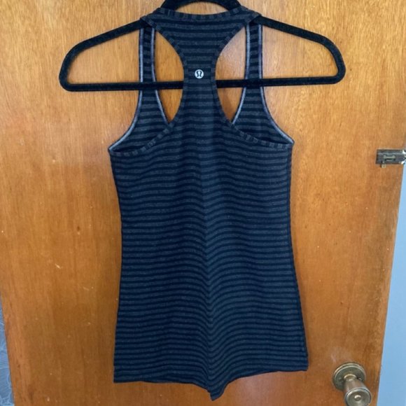 Lululemon Cool Racerback - Black/Grey Stripe - Size 4 - Picture 6 of 7